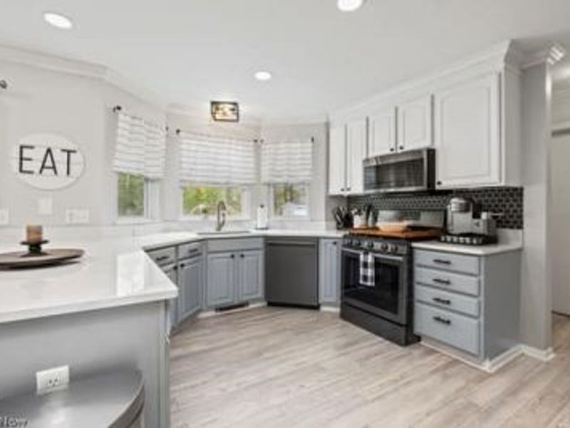 964 Kings Cross Drive, Wadsworth, OH 44281 Photo 18