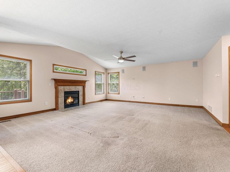 11710 Bridgewater Drive, Pickerington, OH 43147 Photo 3