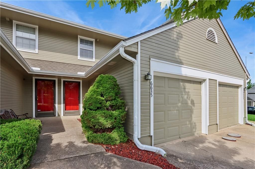 6635 N Cosby Street, Kansas City, MO 64151 Main Photo