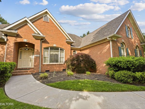 219 Shadowfax Rd, Farragut, TN 37934