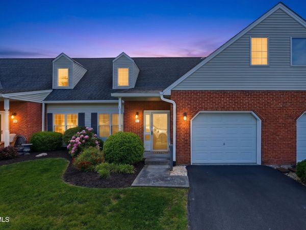 1725 West Lakeview Drive, Unit 41, Johnson City, TN 37601