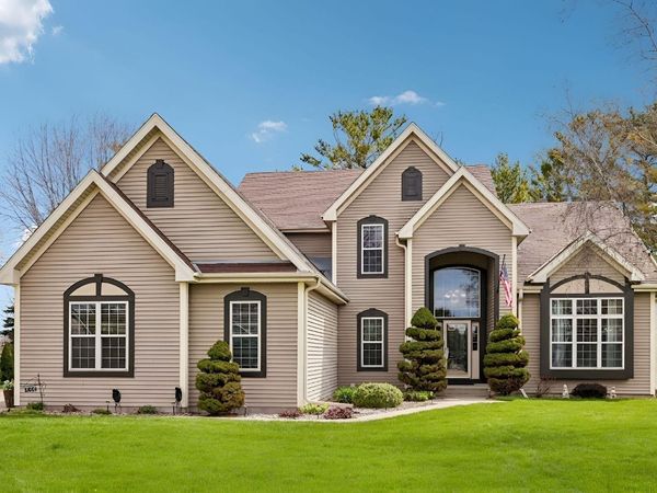 238 E Redding Cir, Belgium, WI 53004