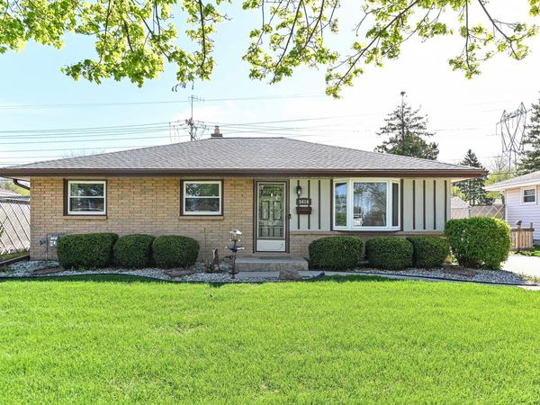 5416 S Elaine Ave, Cudahy, WI 53110