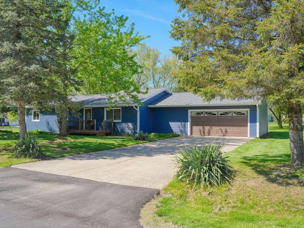 124 Carlysle Drive, Brooklyn, MI 49230