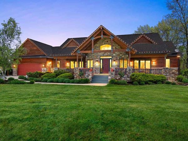 2598 Quincy Rd NE, Solon, IA 52333