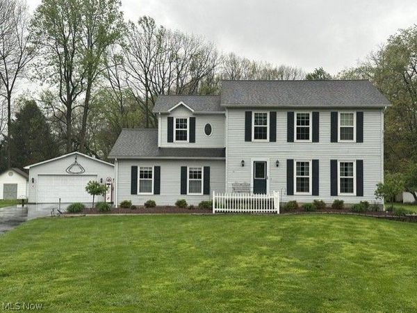 149 Mapleview Court , New Middletown, OH 44442