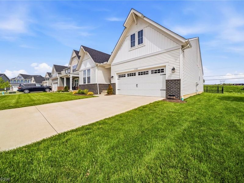 5380 Hawks Nest Circle, Sheffield Village, OH 44054 Photo 8