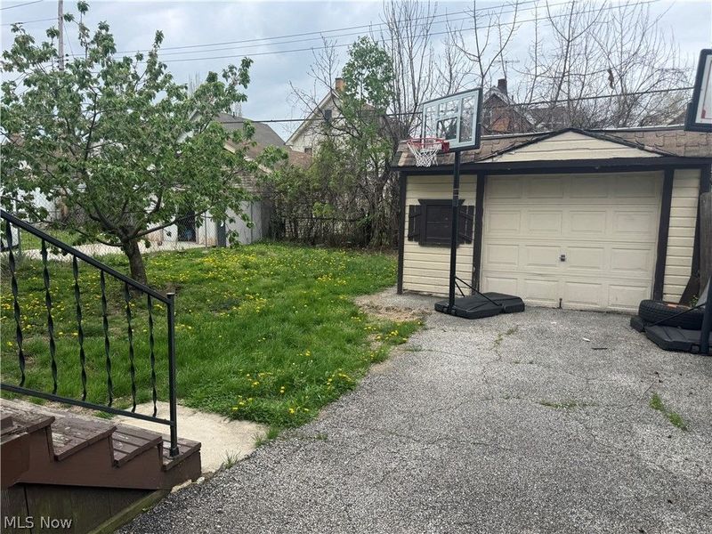 3334 W 99 Street , Cleveland, OH 44102 Photo 11