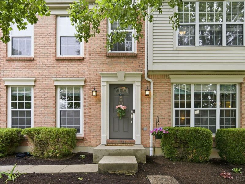 2374 Candlemakers Lane, Maineville, OH 45039 Photo 2