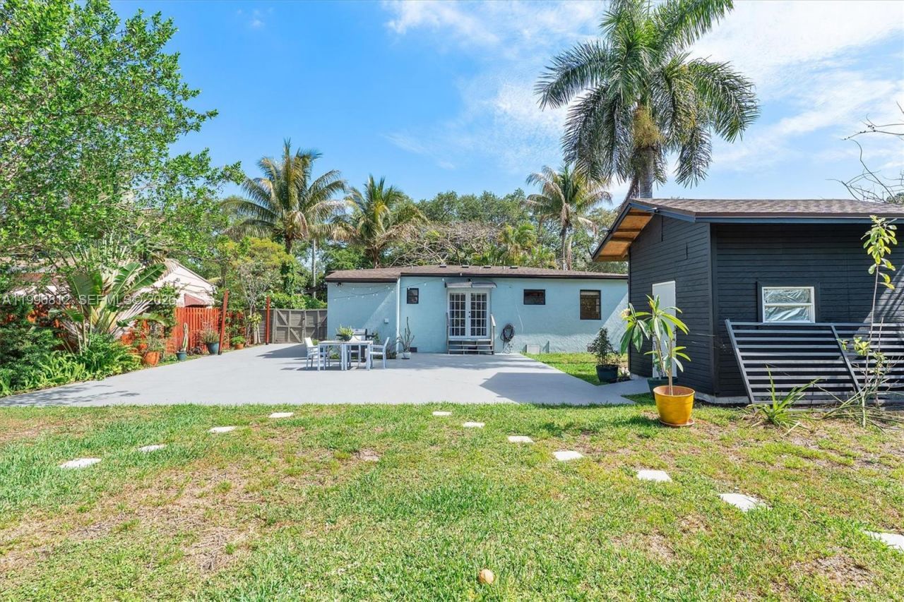 1440 NE 148th St , Miami, FL 33161 Photo