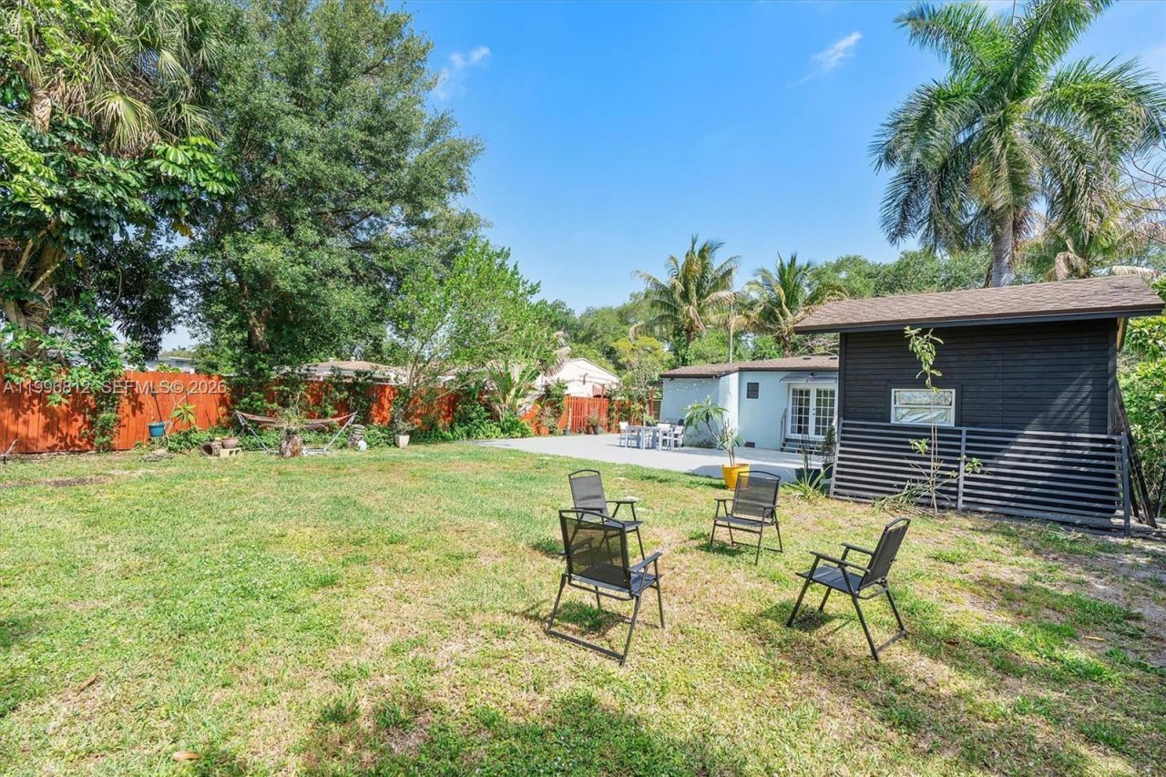 1440 NE 148th St , Miami, FL 33161 Photo