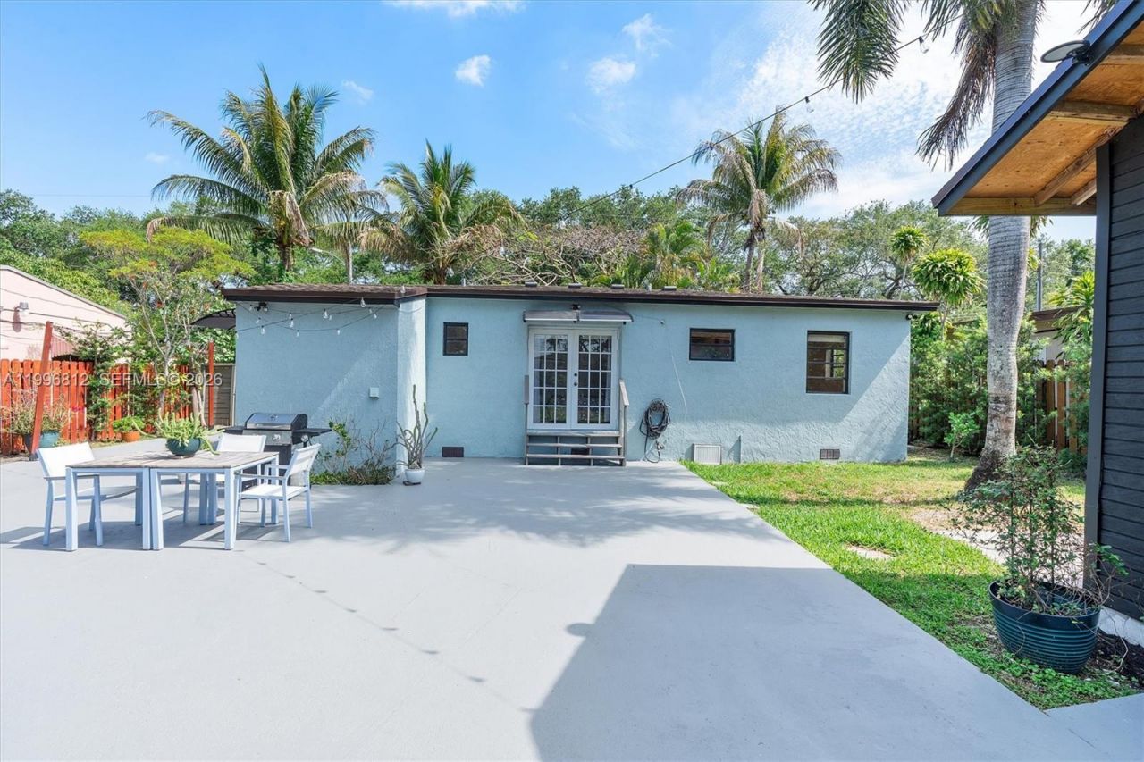 1440 NE 148th St , Miami, FL 33161 Photo