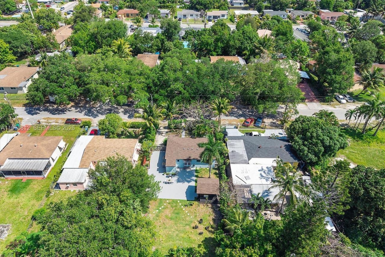 1440 NE 148th St , Miami, FL 33161 Photo