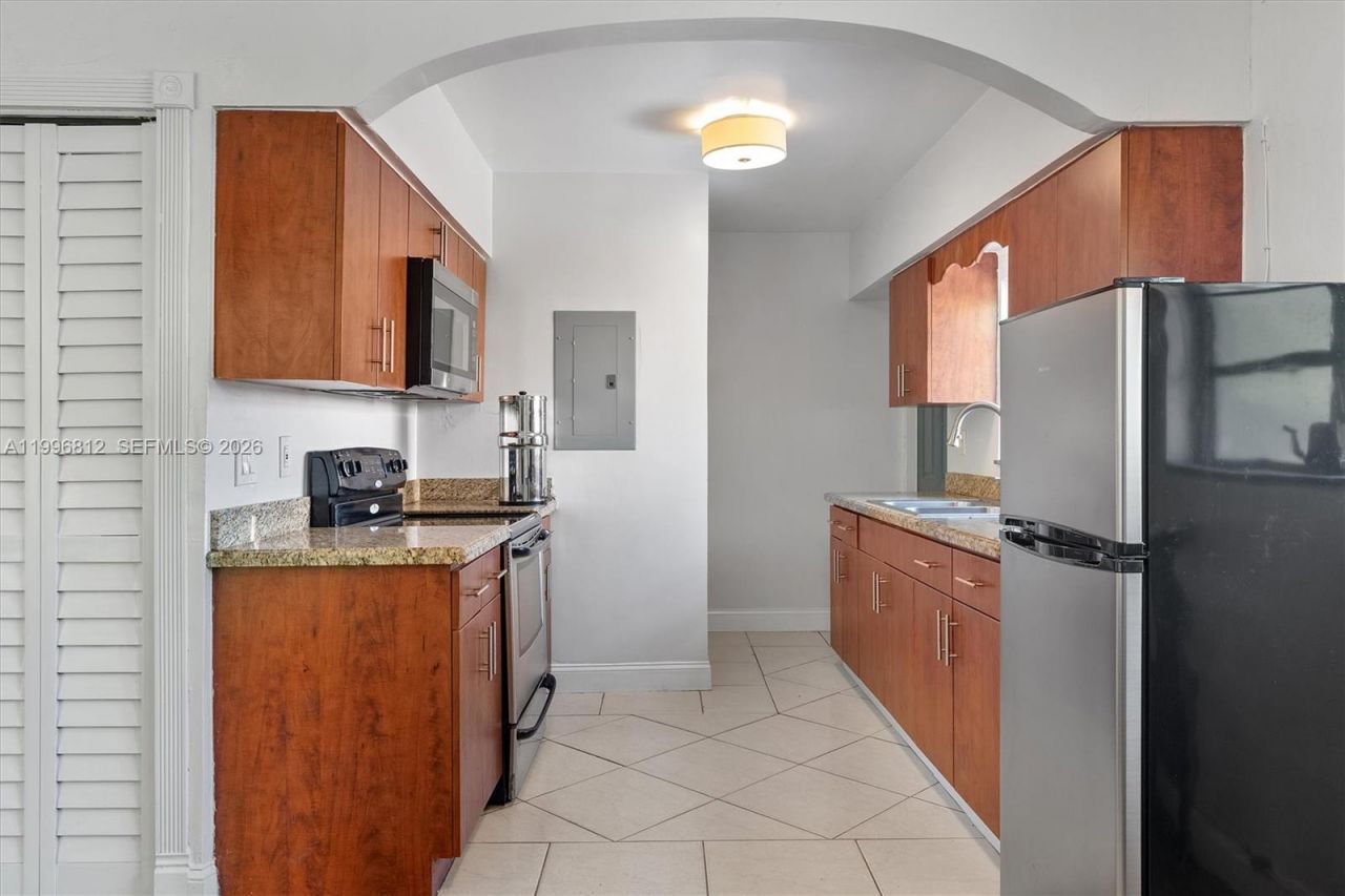 1440 NE 148th St , Miami, FL 33161 Photo