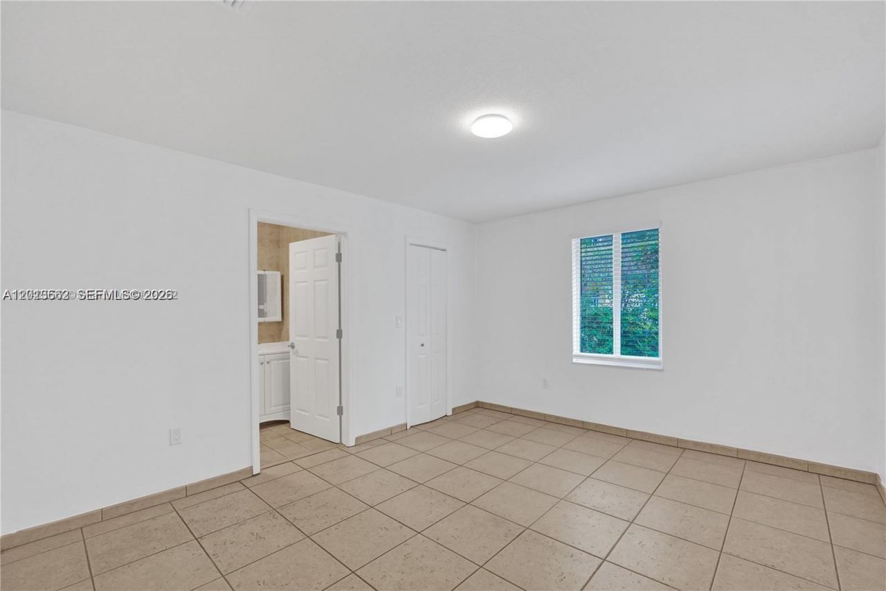 2747 SW 17th St , Miami, FL 33145 Photo