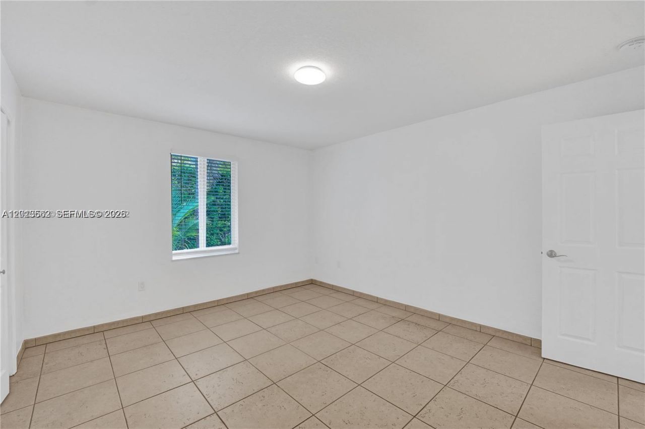 2747 SW 17th St , Miami, FL 33145 Photo
