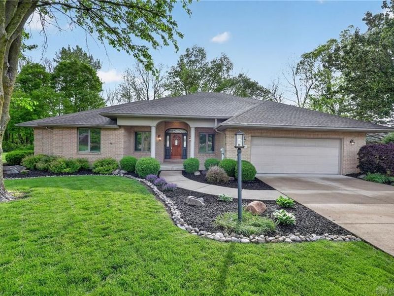 124 Stoney Brook Drive, Eaton, OH 45320 Photo 1