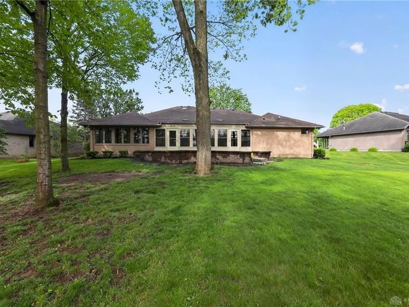 124 Stoney Brook Drive, Eaton, OH 45320 Photo 2