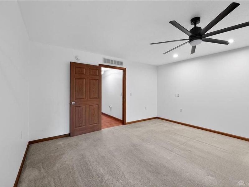 124 Stoney Brook Drive, Eaton, OH 45320 Photo 9
