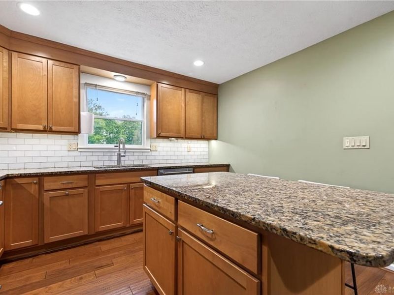 391 Roselake Drive, Centerville, OH 45458 Photo 13