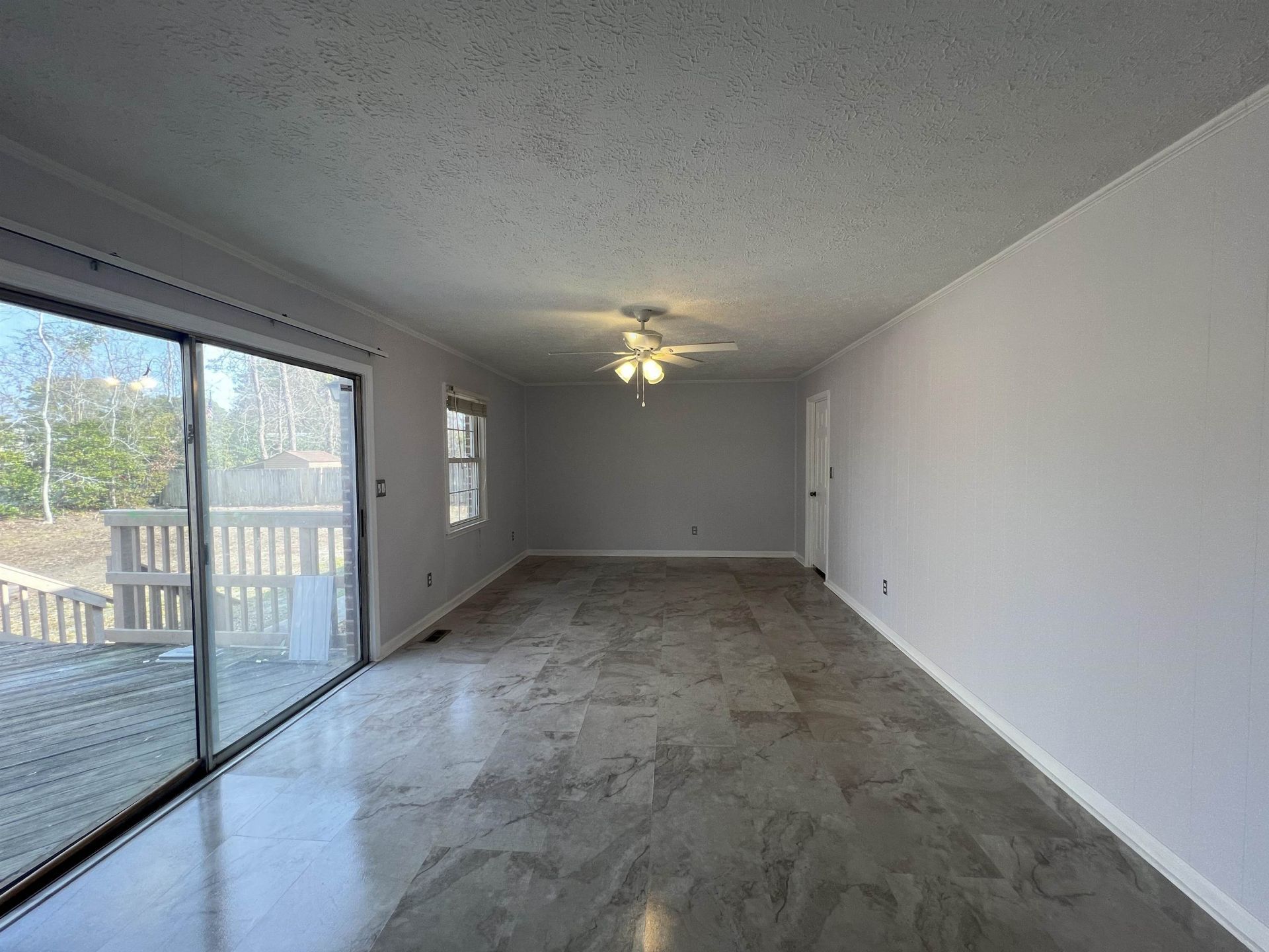 18 Plantation Dr.  Photo 8