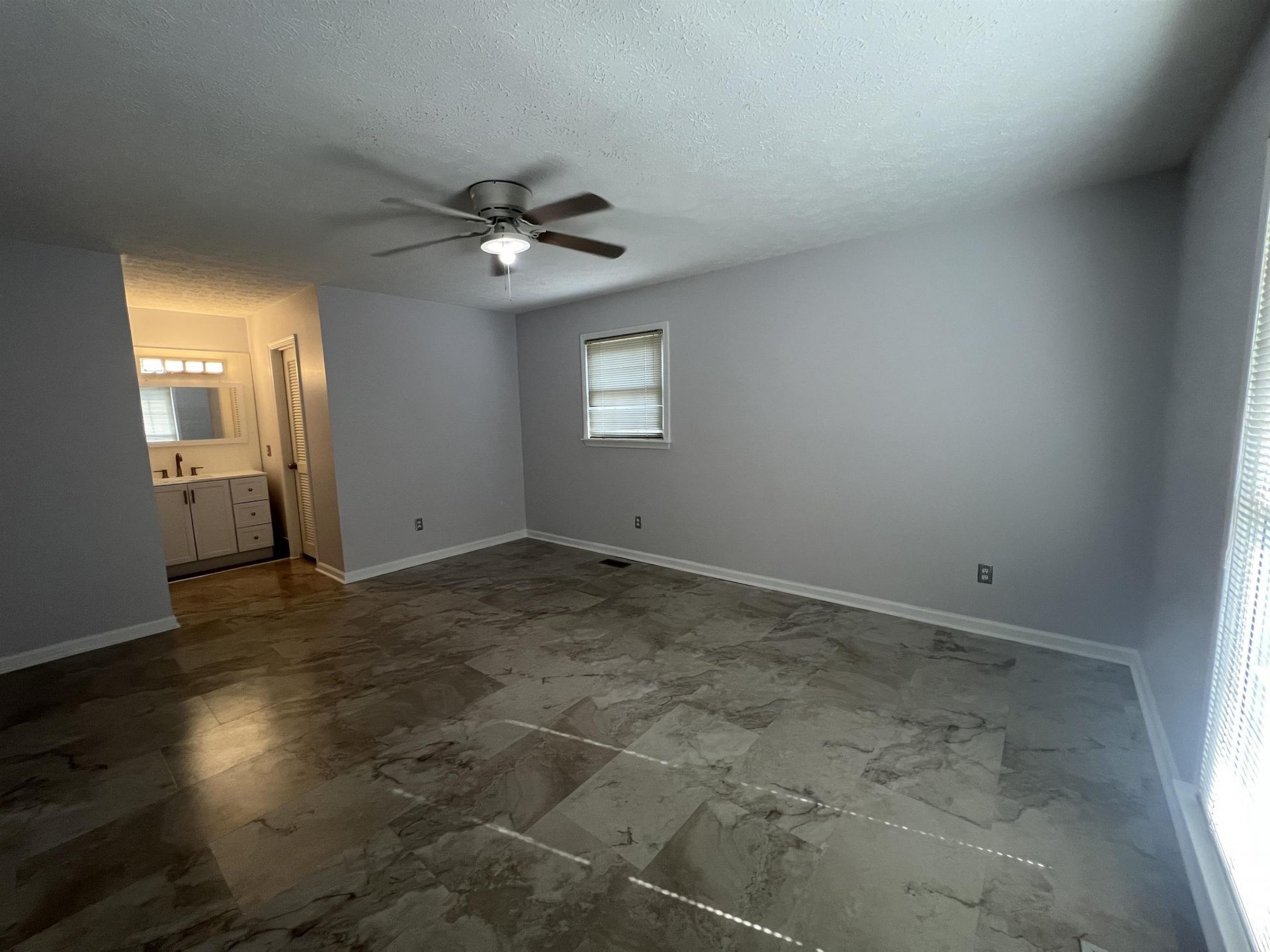 18 Plantation Dr.  Photo 9