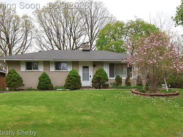 719 Sheryl Drive, Waterford Twp, MI 48328