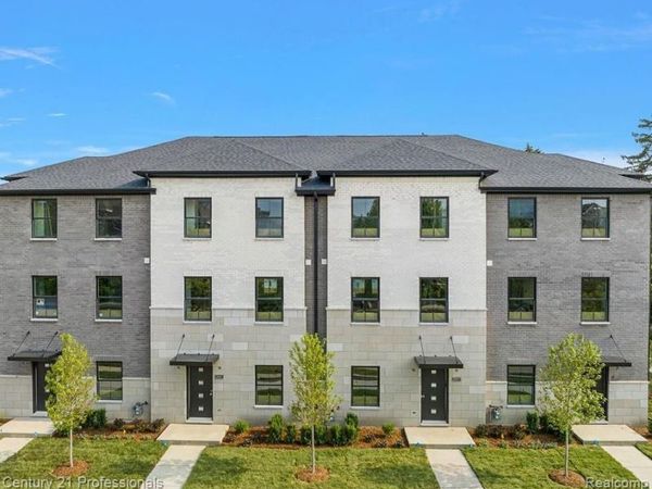 2917 Summers Place, Troy, MI 48084
