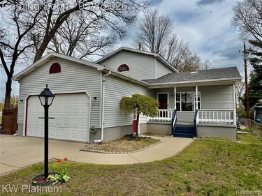 2616 21st Avenue, Port Huron, MI 48060