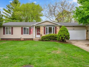 6332 Windham Place, Grand Blanc Twp, MI 48439