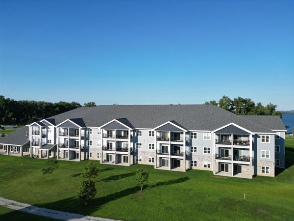 201 Sunrise Park Road, Unit #203, Storm Lake, IA 50588