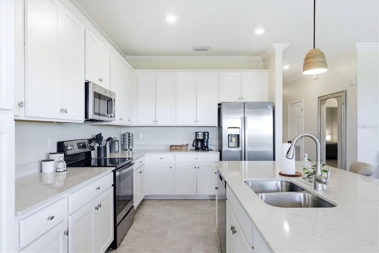 18008 Gawthrop Drive , Unit 401, Bradenton, FL 34211 Photo