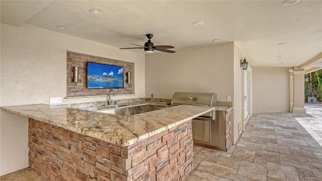 1356 Point Crisp Road, Sarasota, FL 34242 Photo