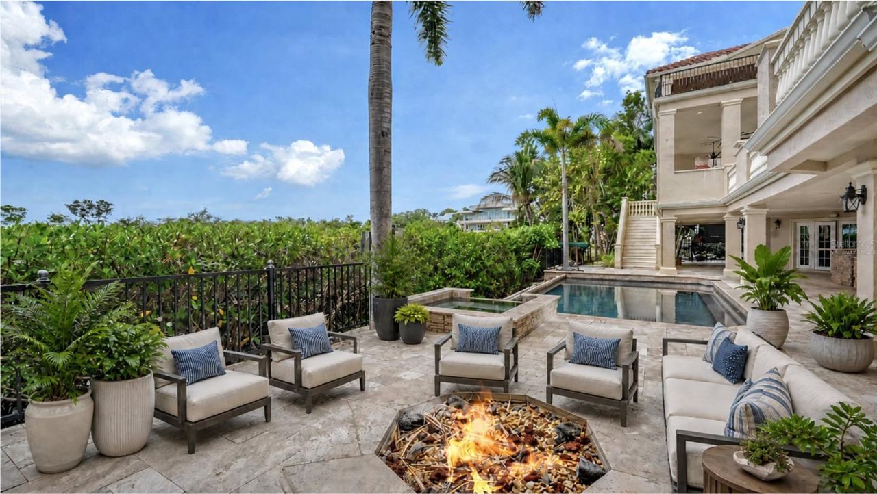 1356 Point Crisp Road, Sarasota, FL 34242 Photo