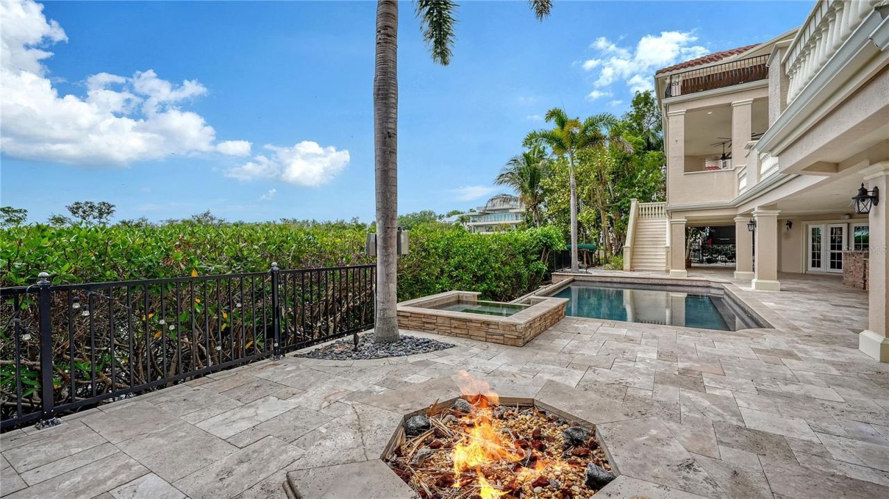 1356 Point Crisp Road, Sarasota, FL 34242 Photo
