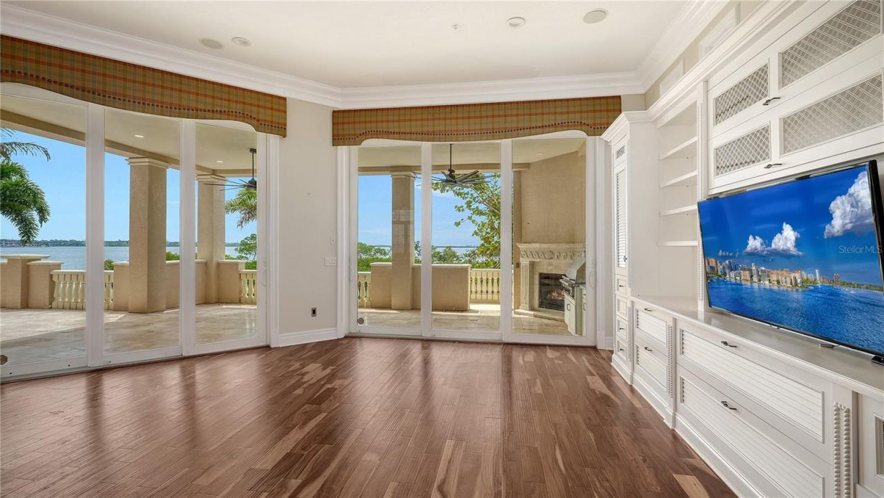 1356 Point Crisp Road, Sarasota, FL 34242 Photo