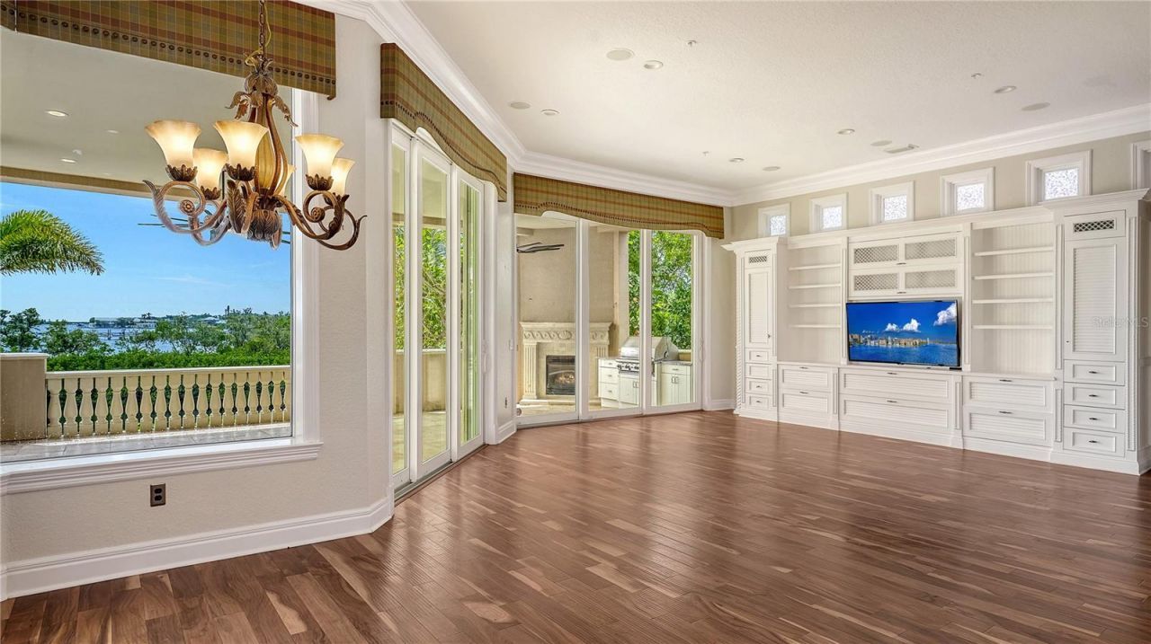 1356 Point Crisp Road, Sarasota, FL 34242 Photo