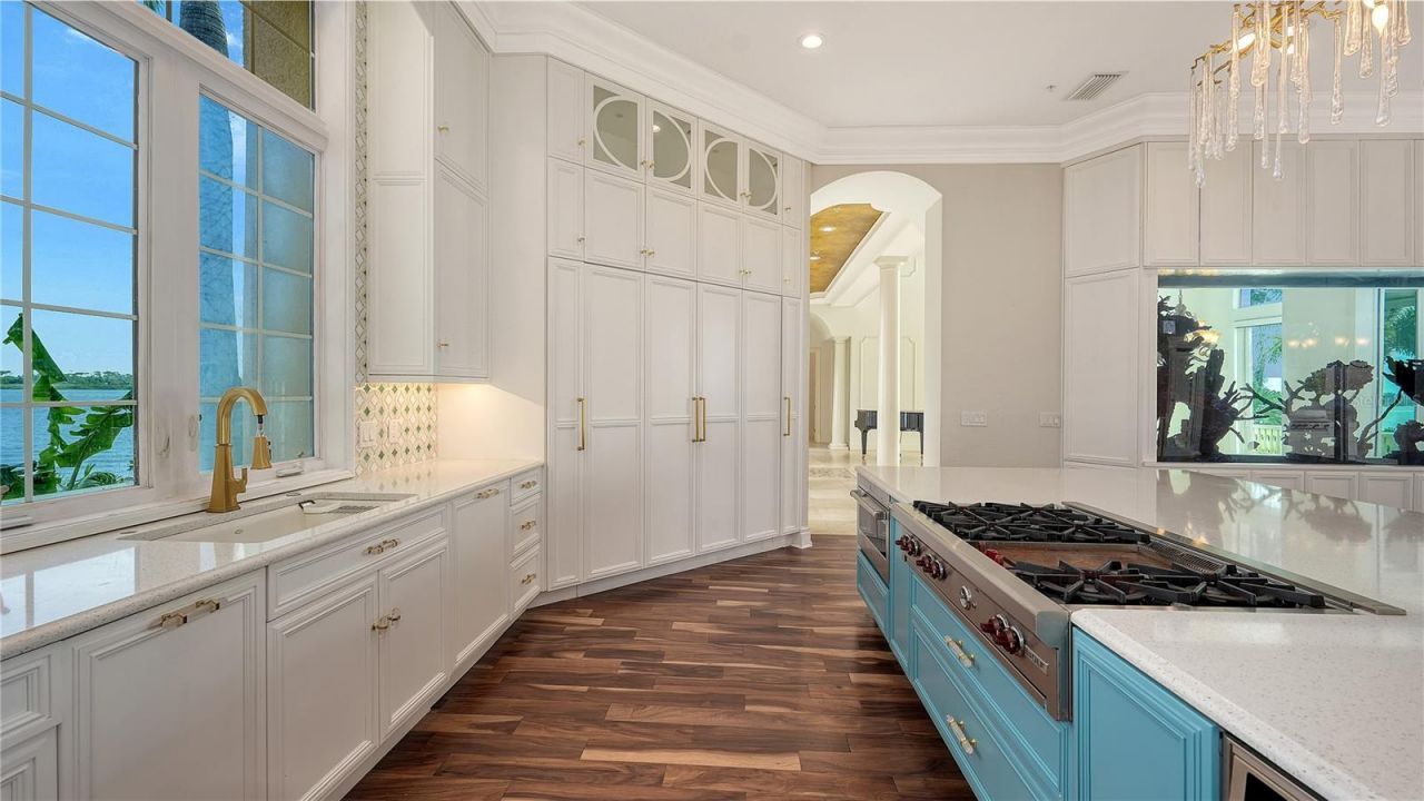 1356 Point Crisp Road, Sarasota, FL 34242 Photo