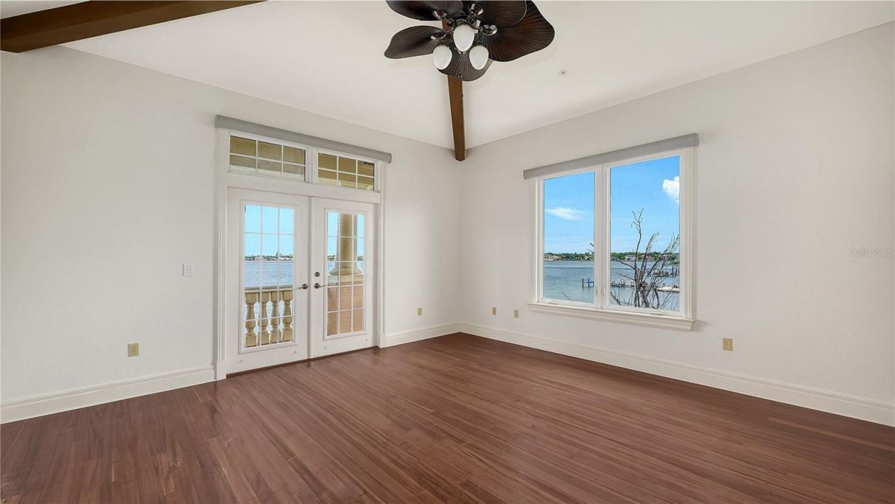 1356 Point Crisp Road, Sarasota, FL 34242 Photo