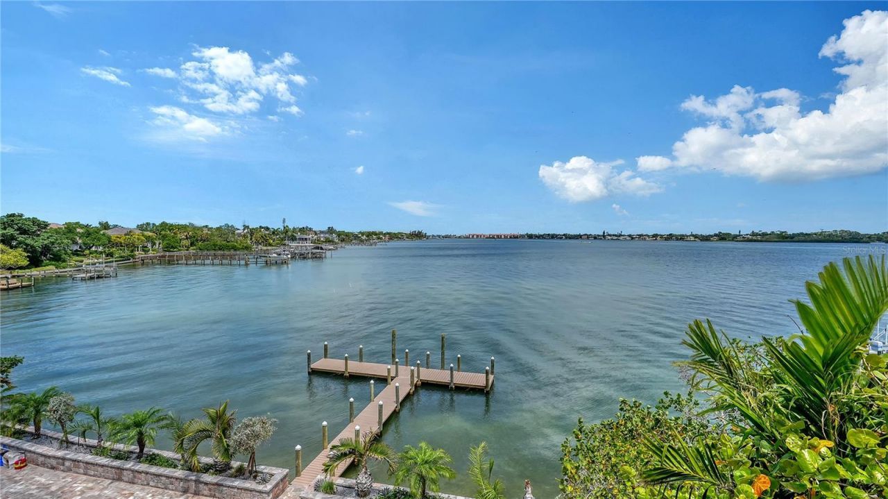 1356 Point Crisp Road, Sarasota, FL 34242 Photo