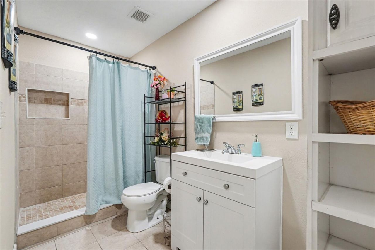1720 Atlantic Drive , Ruskin, FL 33570 Photo
