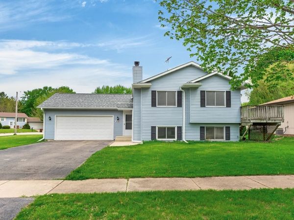 3052 Breezeway Drive, ROCKFORD, IL 61109