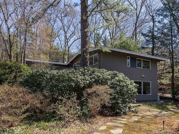 3 Compton Cir, Lexington, MA 02421