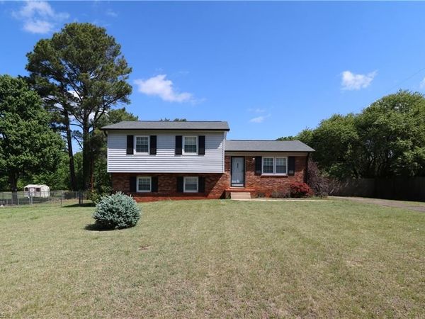 120 Sunnybrook Court , Tobaccoville, NC 27050