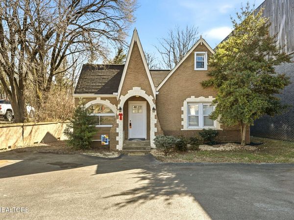 3820 Sutherland Ave, Knoxville, TN 37919