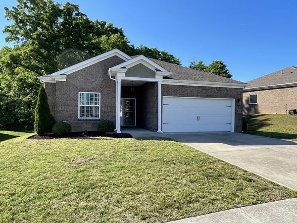 548 Smoky Mountains Dr , Gallatin, TN 37066