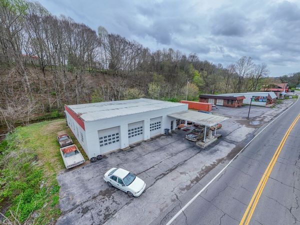 290 Main St , Red Boiling Springs, TN 37150