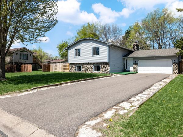 909 120th Avenue NW, Coon Rapids, MN 55448