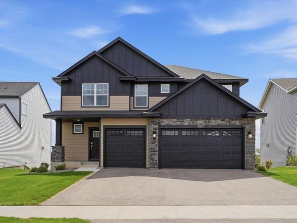 8813 Periwinkle Boulevard, Woodbury, MN 55129