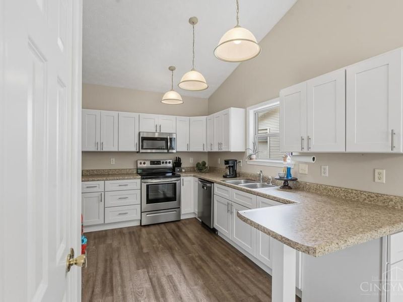 984 Country Oaks Lane, Wilmington, OH 45177 Photo 13